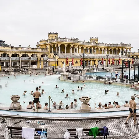 Little Americas Westend Mall * Budapest