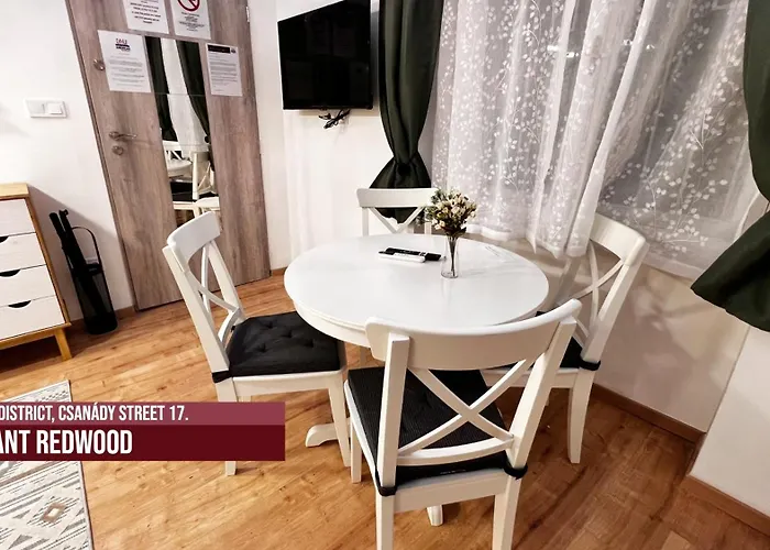 Little Americas Westend Mall Apartman