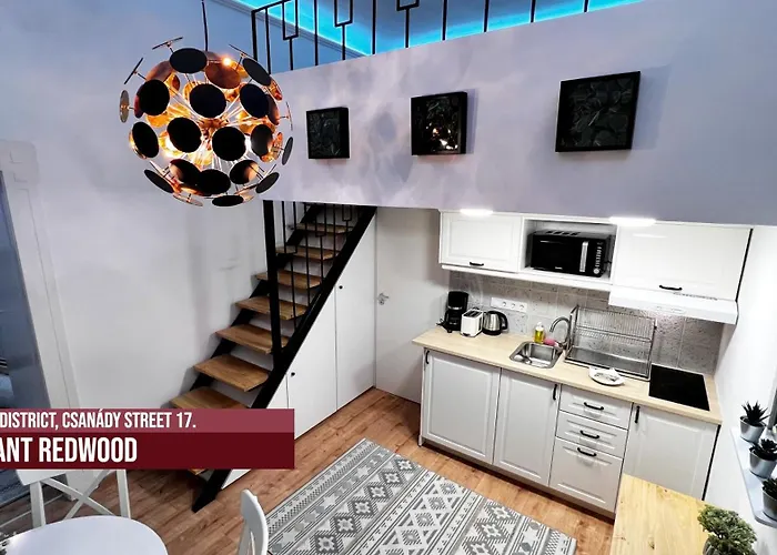 Little Americas Westend Mall Apartman *